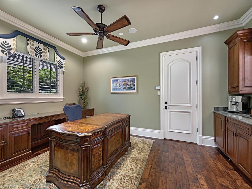 MOORINGS - Residential