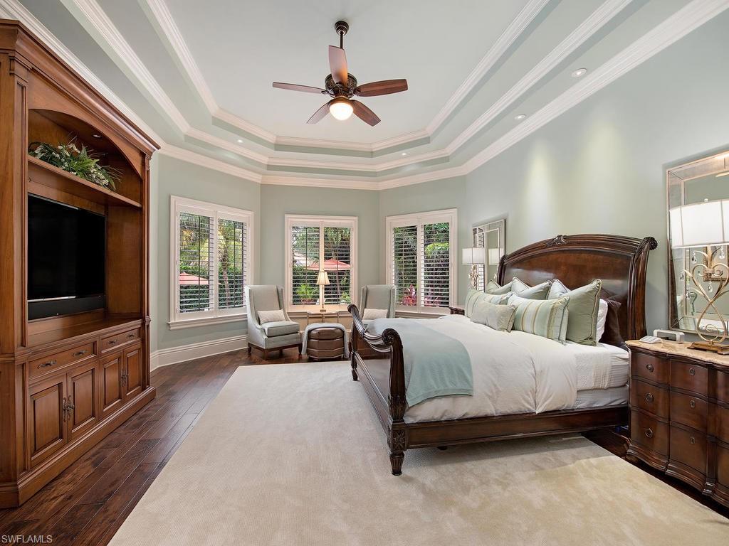 MOORINGS - Residential