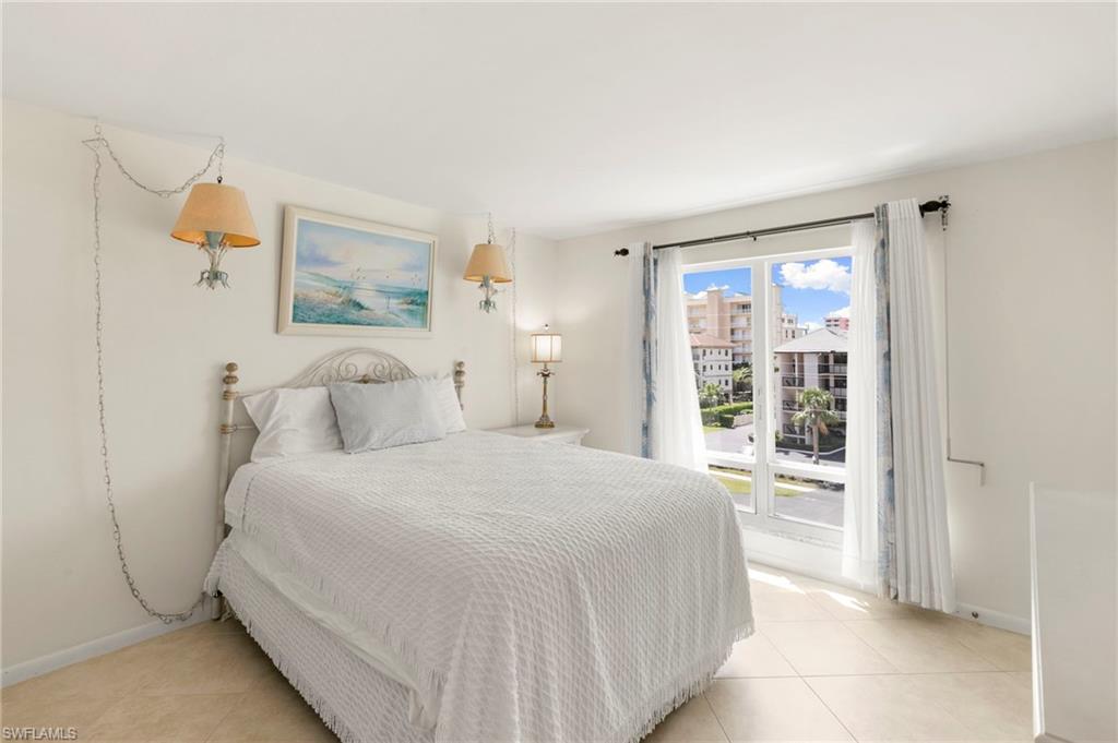 MARISOL PLAZA - Residential