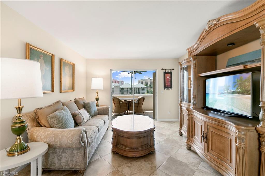 MARISOL PLAZA - Residential