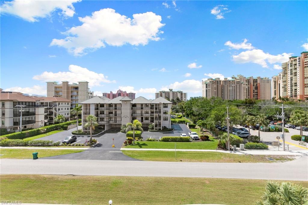 MARISOL PLAZA - Residential