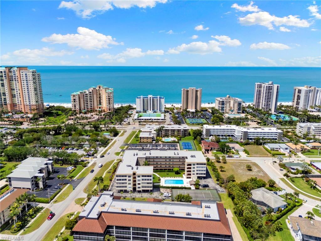 MARISOL PLAZA - Residential