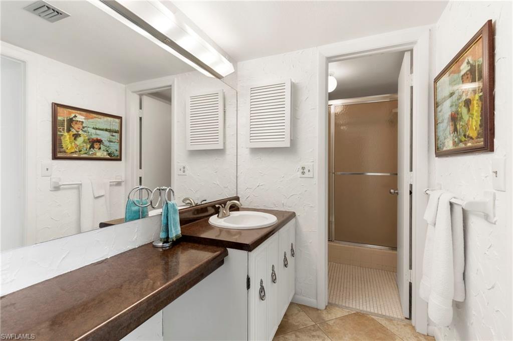 MARISOL PLAZA - Residential