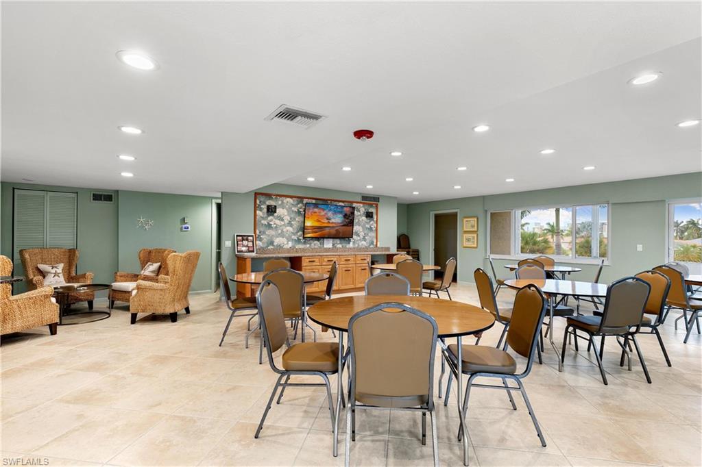 MARISOL PLAZA - Residential