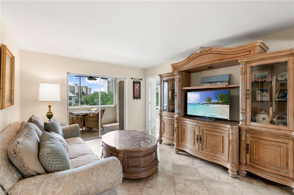 MARISOL PLAZA - Residential