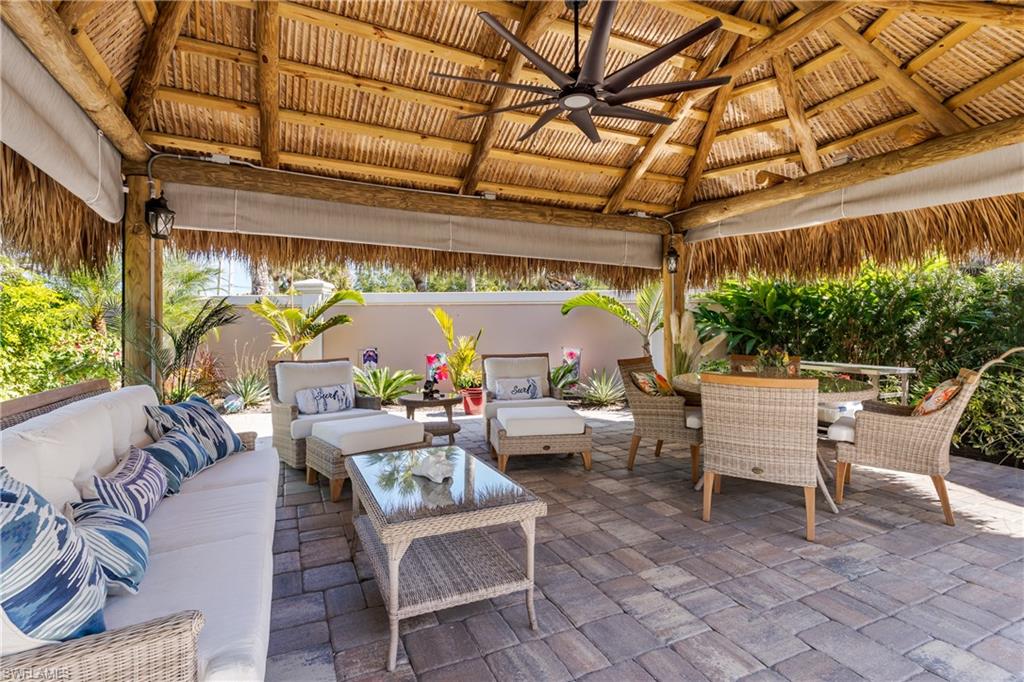 NAPLES MOTORCOACH RESORT - Land