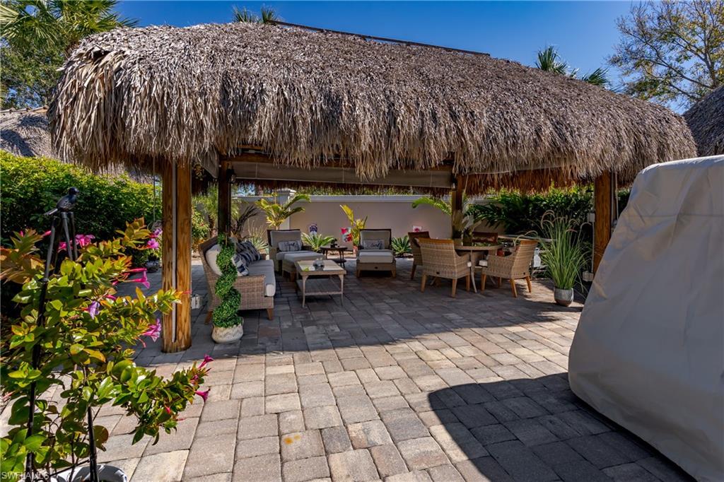 NAPLES MOTORCOACH RESORT - Land