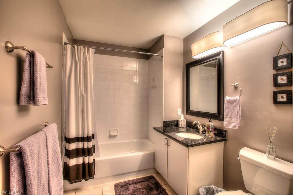 HIDDEN LAKES - Residential