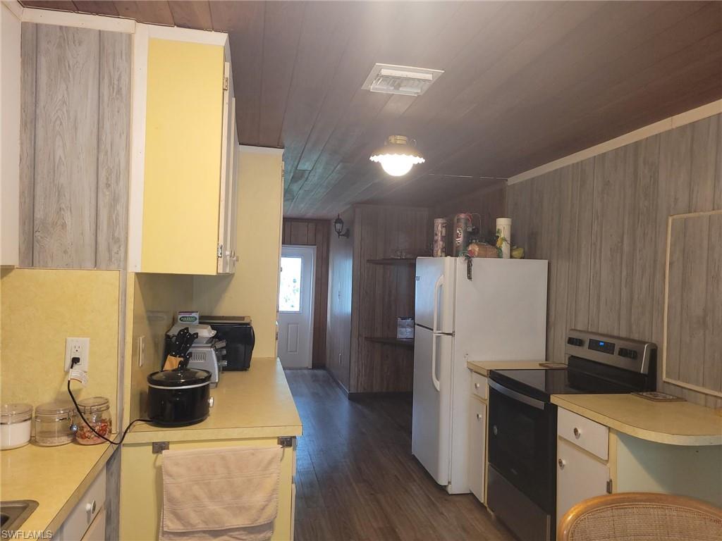 MOORE HAVEN - Residential