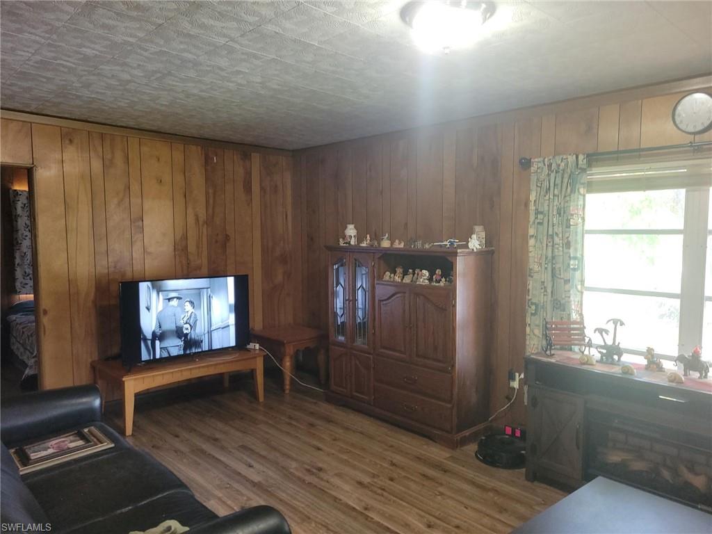 MOORE HAVEN - Residential