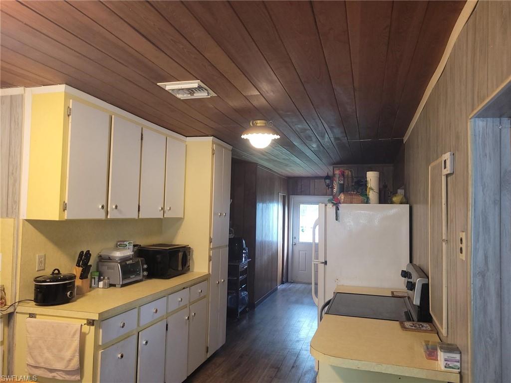 MOORE HAVEN - Residential