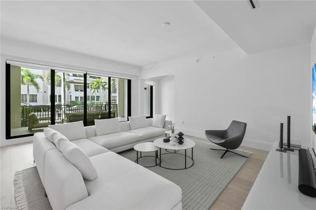 QUATTRO AT NAPLES SQUARE - Residential