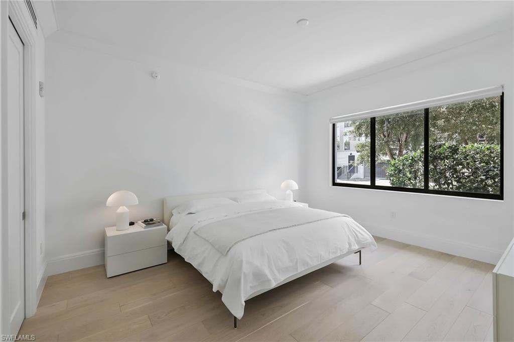 QUATTRO AT NAPLES SQUARE - Residential