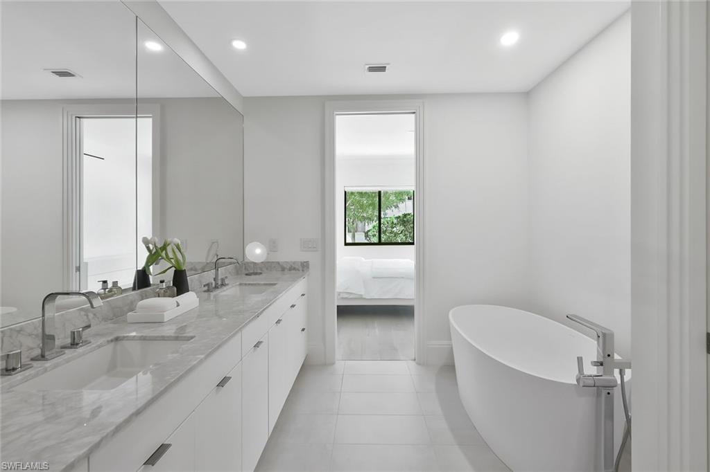 QUATTRO AT NAPLES SQUARE - Residential