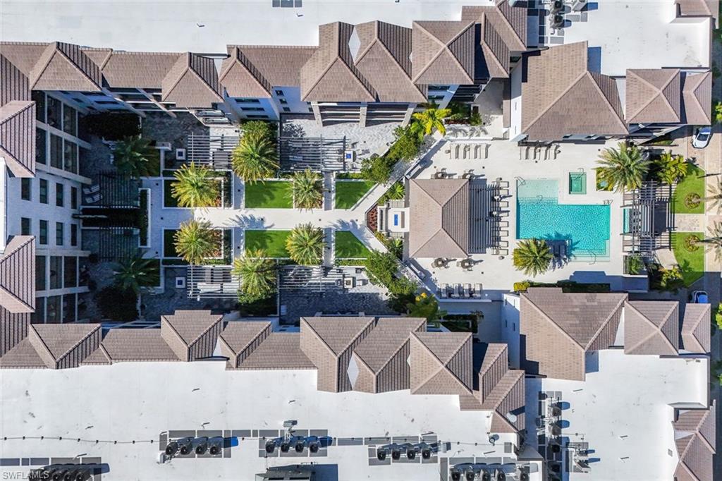 QUATTRO AT NAPLES SQUARE - Residential