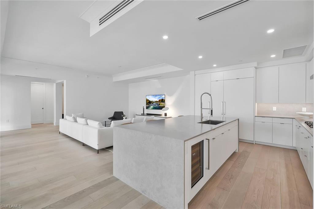 QUATTRO AT NAPLES SQUARE - Residential