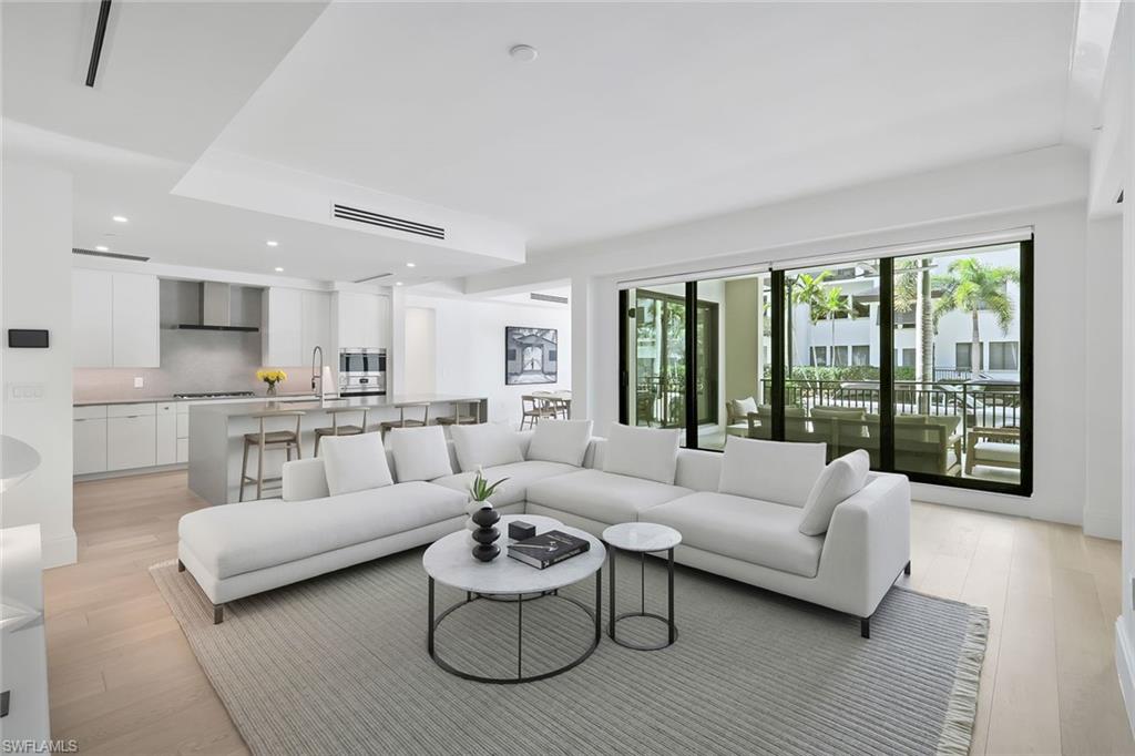 QUATTRO AT NAPLES SQUARE - Residential