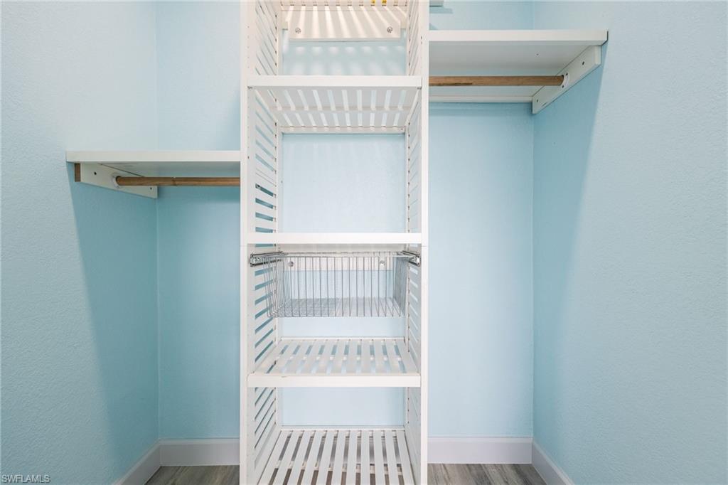 ISLAND PARK - Residential