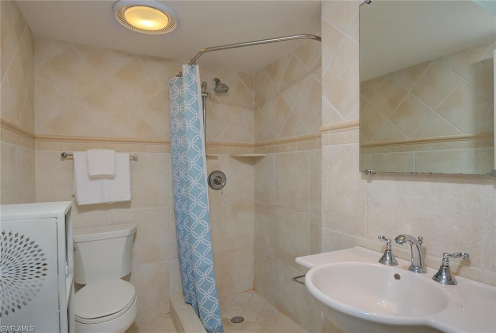 CAMELOT CLUB - Residential