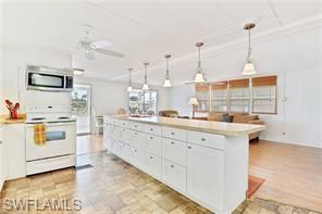 RIVIERA COLONY - Residential