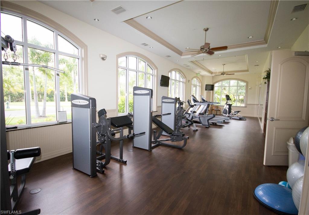 NAPLES MOTORCOACH RESORT - Land