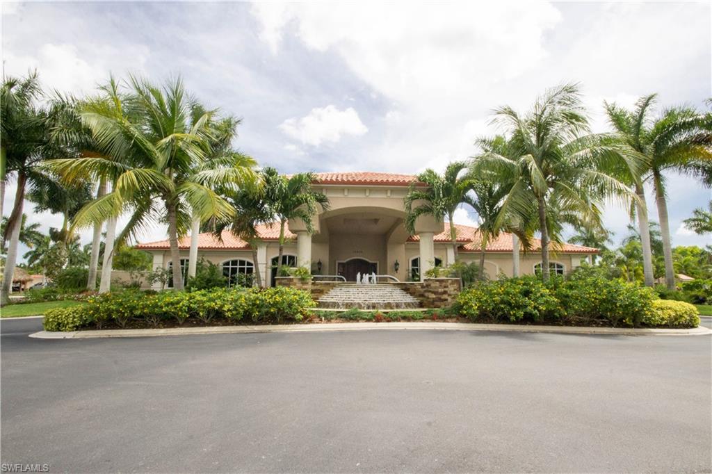 NAPLES MOTORCOACH RESORT - Land