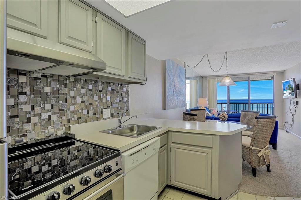 SEA WINDS OF MARCO - Residential