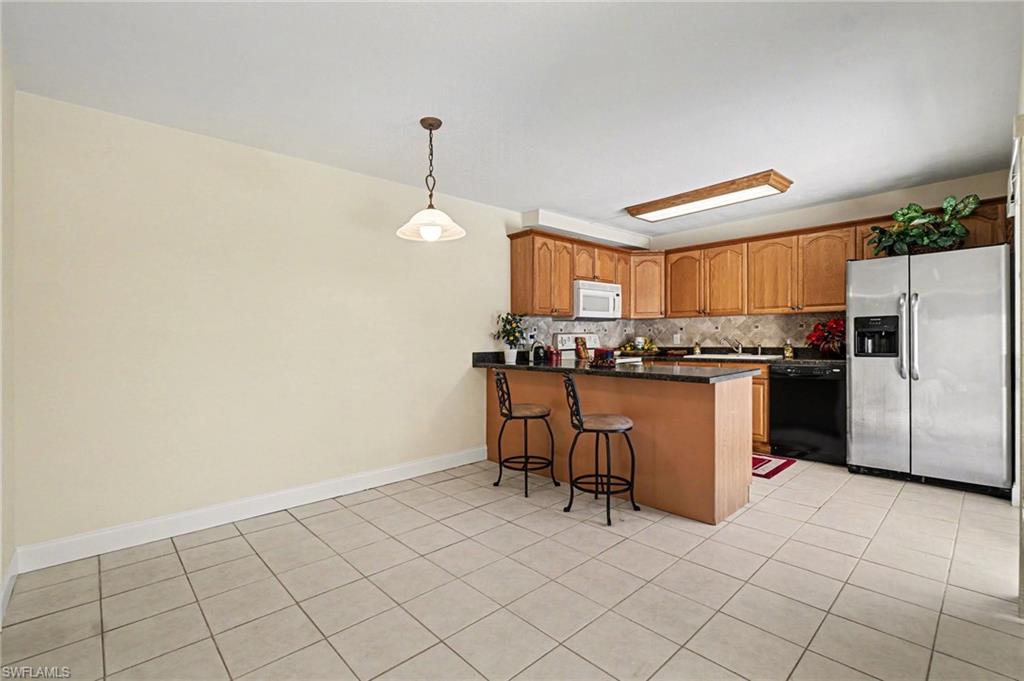 PARKWOODS TOWNHOUSE COMMUNITY - Residential