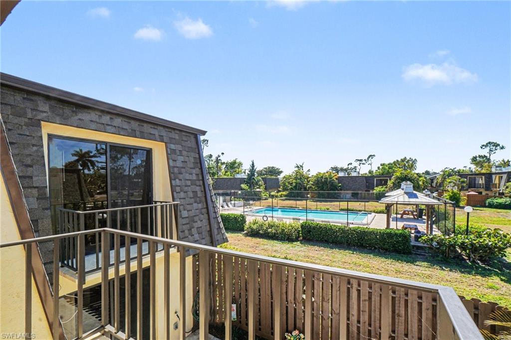 PARKWOODS TOWNHOUSE COMMUNITY - Residential