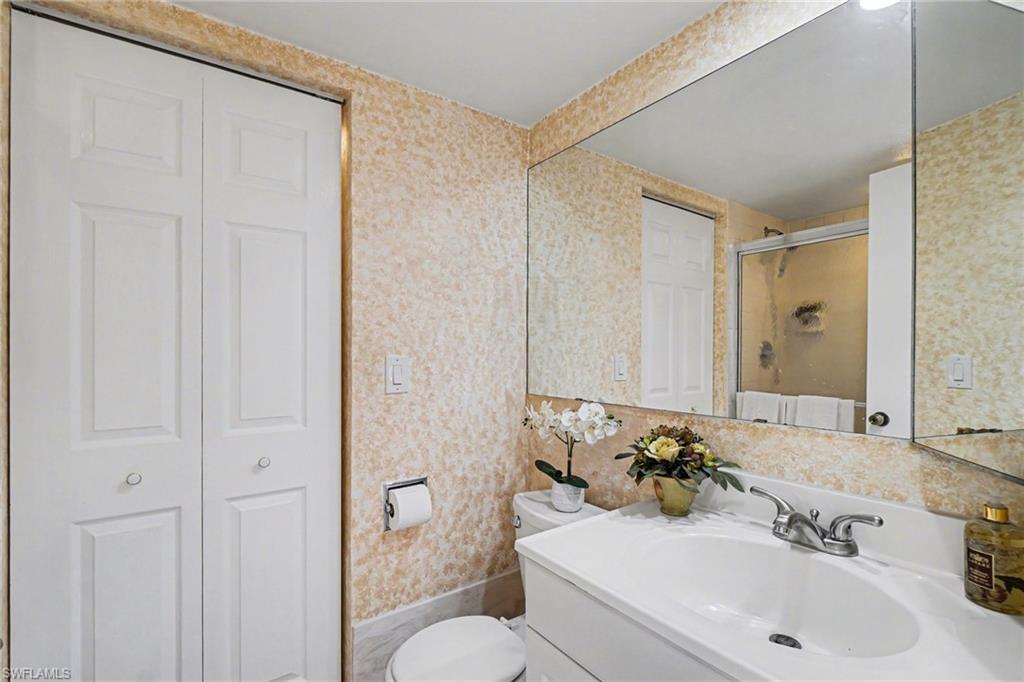 PARKWOODS TOWNHOUSE COMMUNITY - Residential