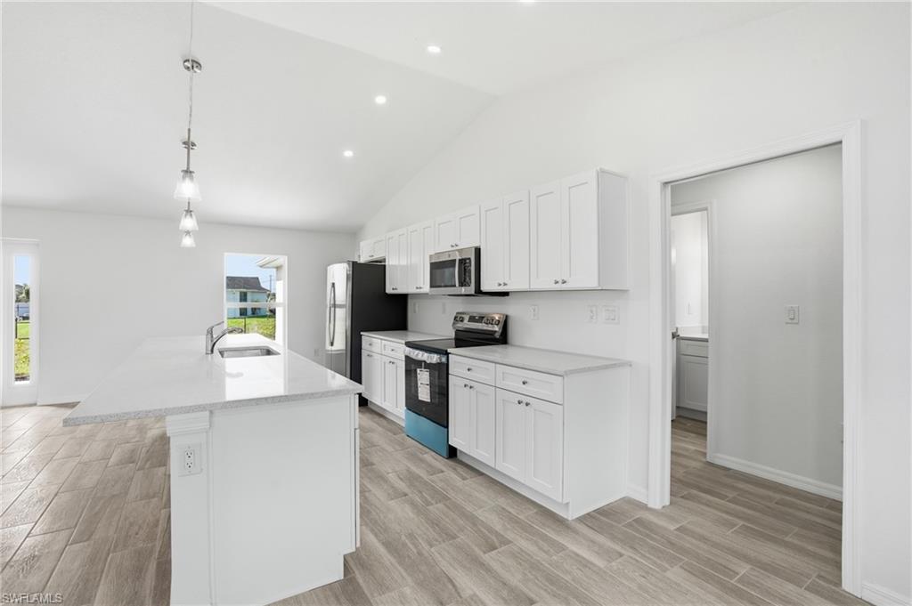 CAPE CORAL - Residential