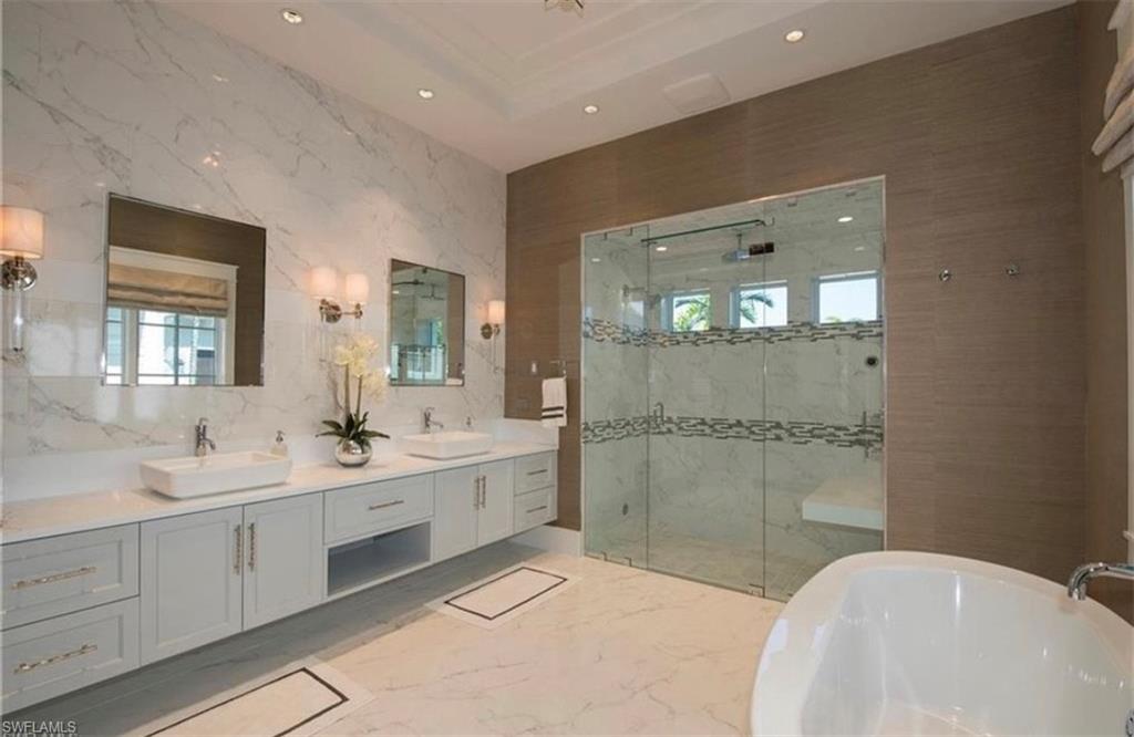 MANGROVE BAY - Residential