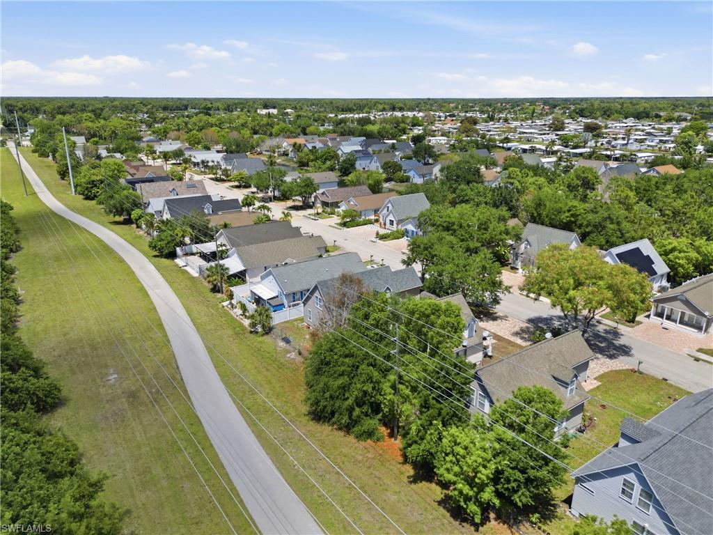 LEAWOOD LAKES - Residential