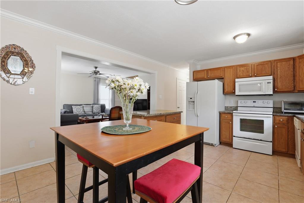 LEAWOOD LAKES - Residential