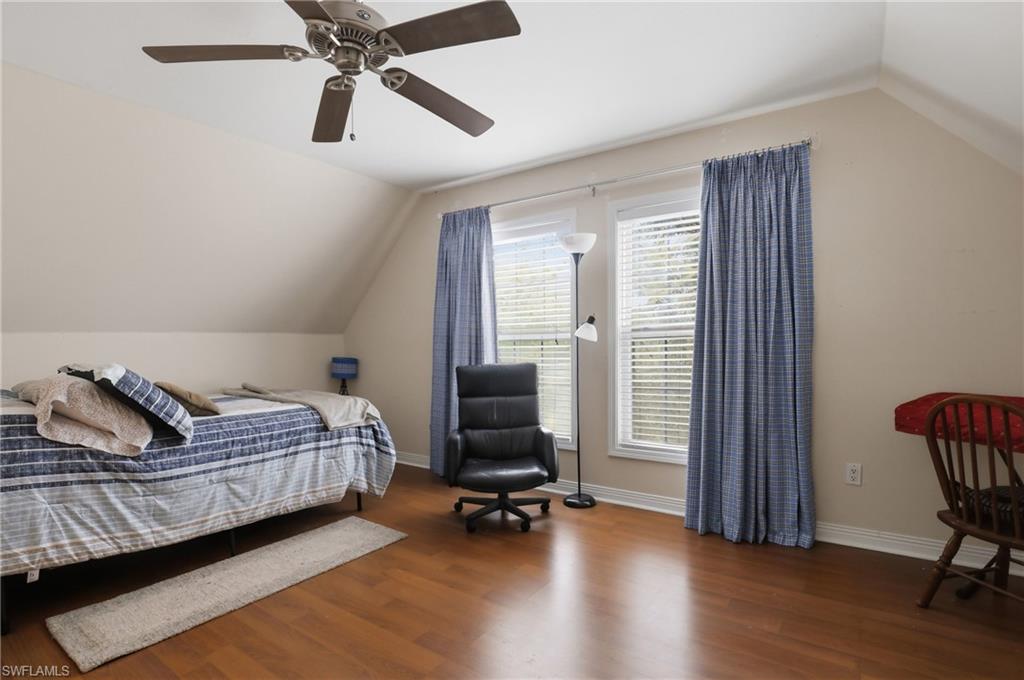 LEAWOOD LAKES - Residential