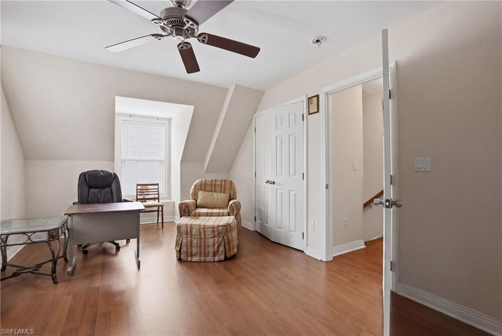 LEAWOOD LAKES - Residential