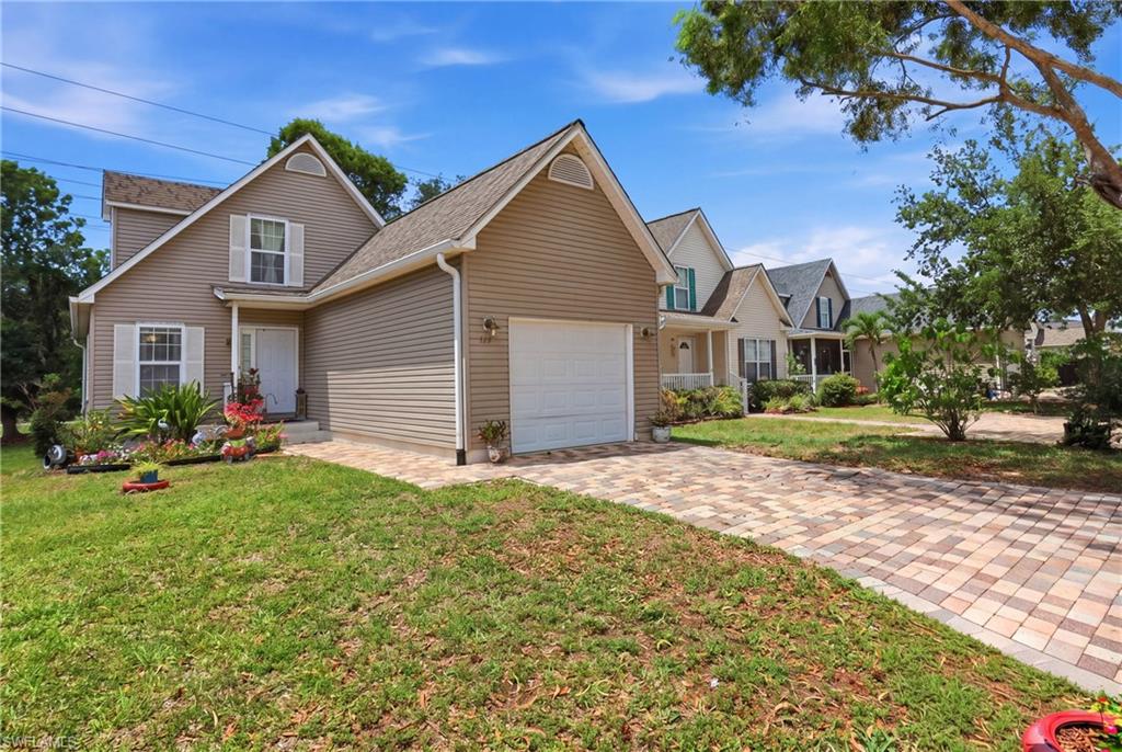 LEAWOOD LAKES - Residential