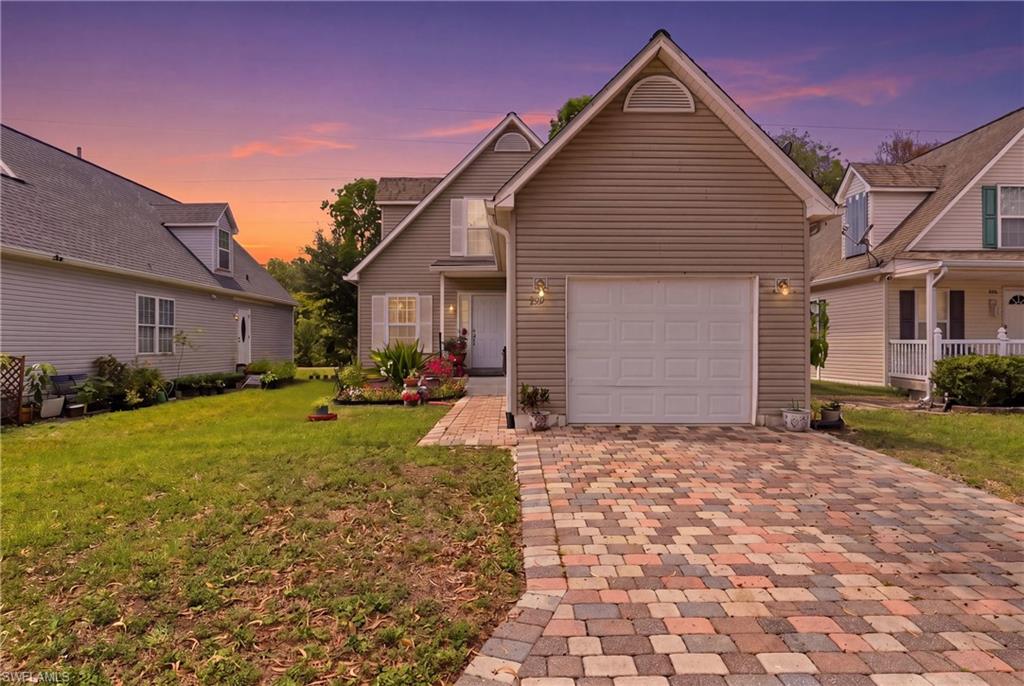 LEAWOOD LAKES - Residential