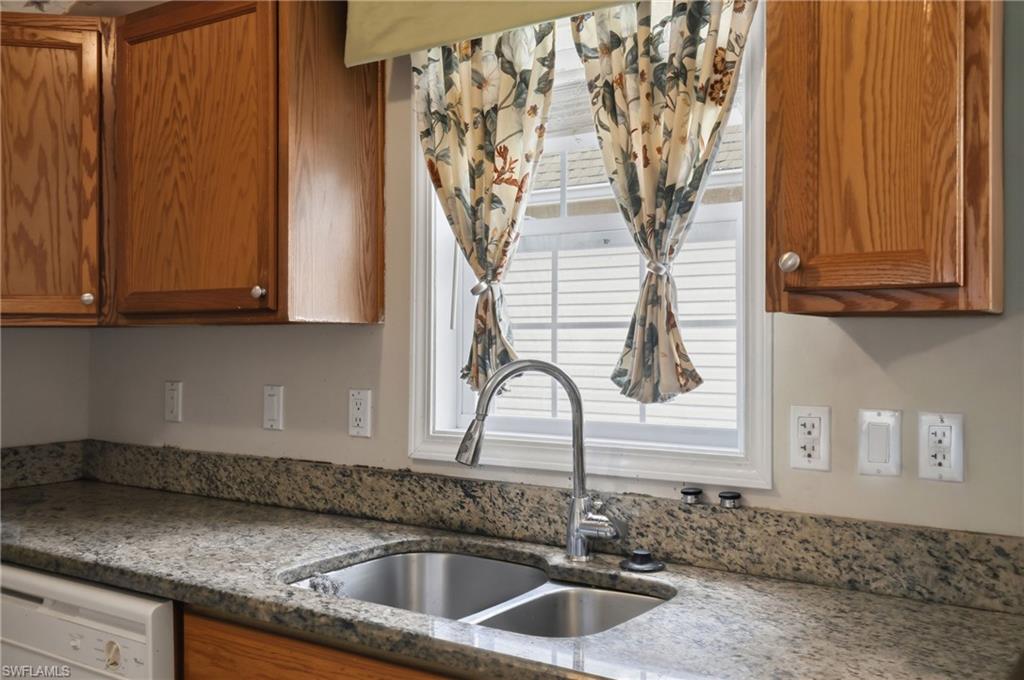 LEAWOOD LAKES - Residential