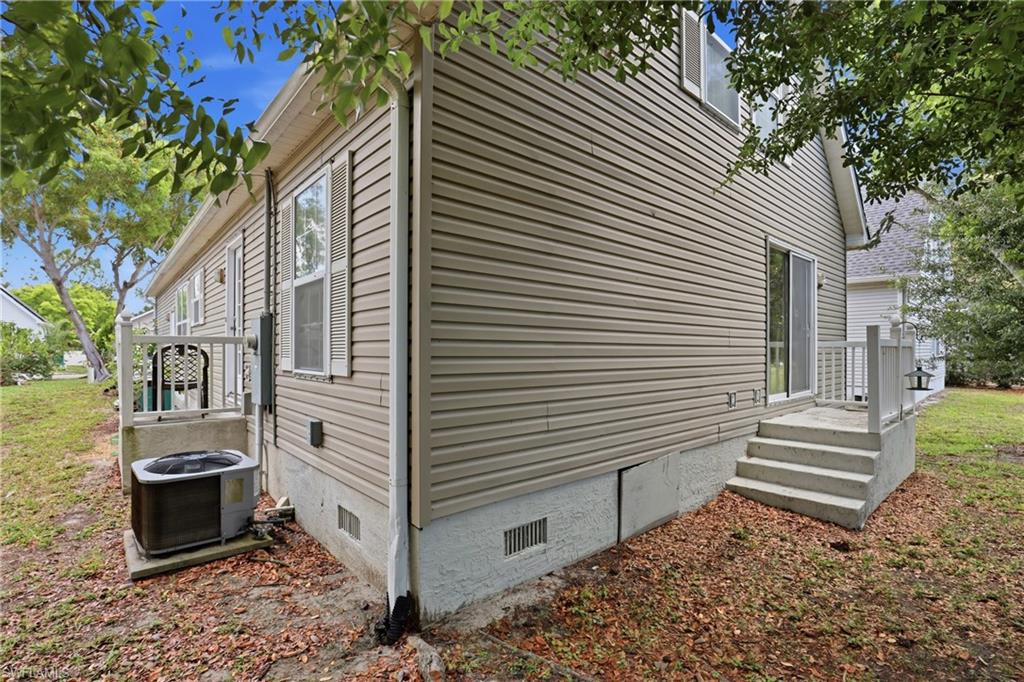 LEAWOOD LAKES - Residential