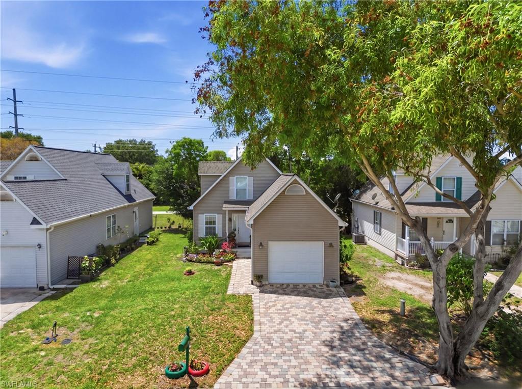 LEAWOOD LAKES - Residential