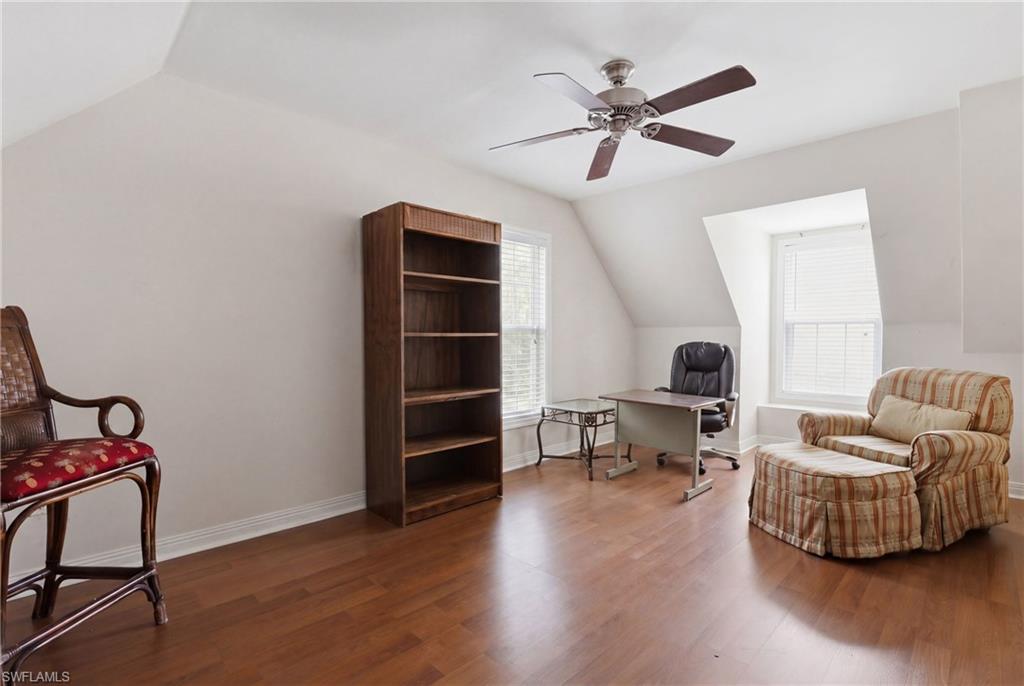 LEAWOOD LAKES - Residential