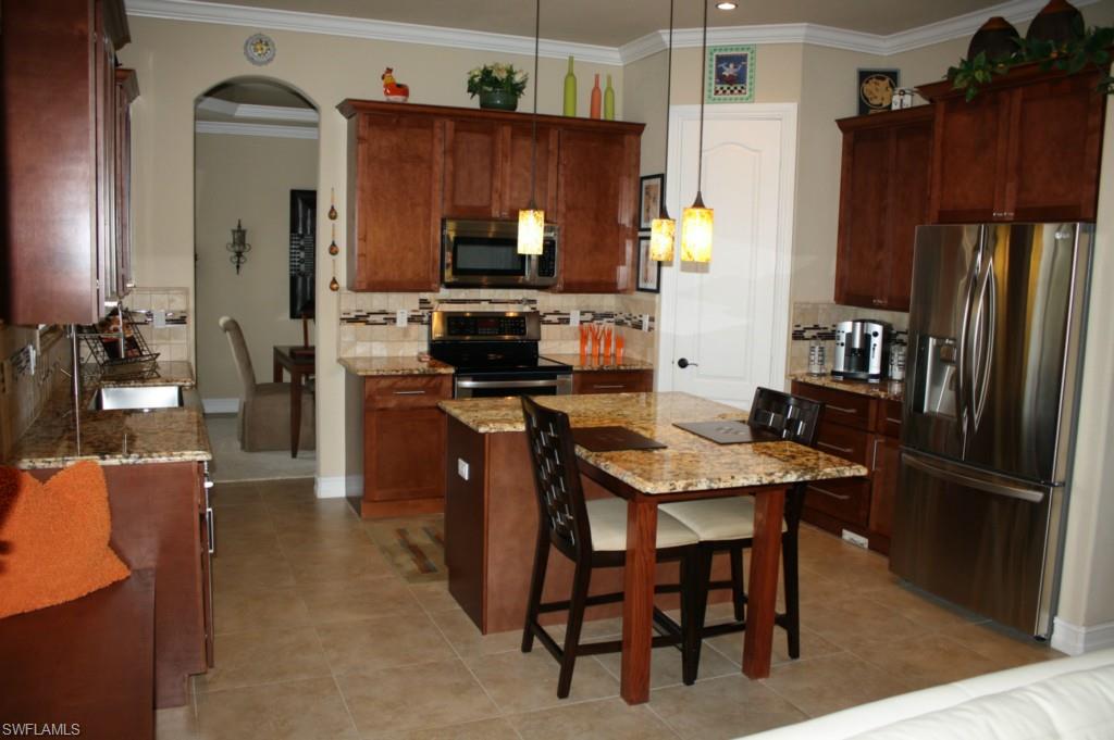 CORAL LAKES - Residential