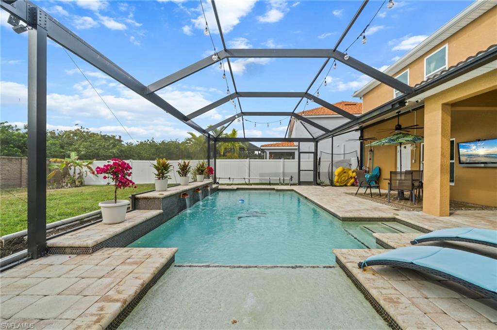 PROMENADE WEST - Residential