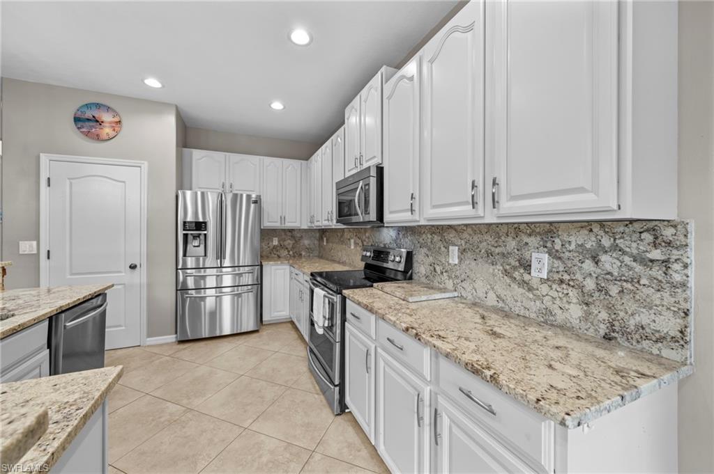 PROMENADE WEST - Residential