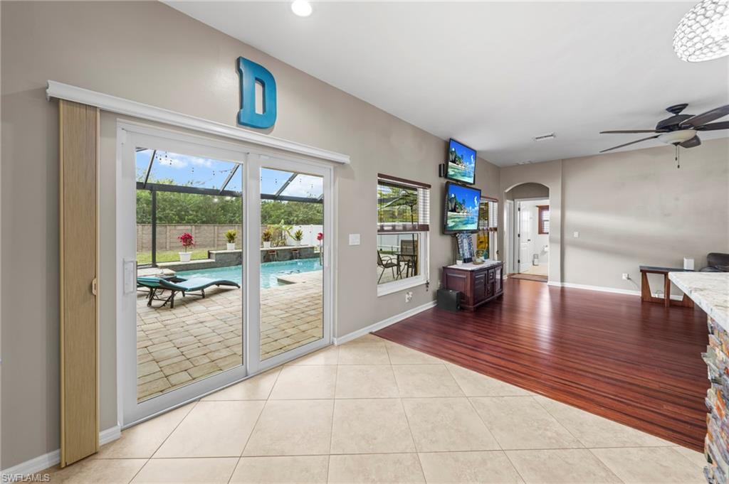 PROMENADE WEST - Residential