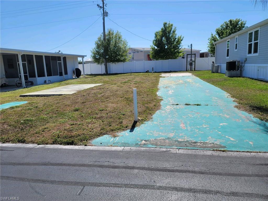 HITCHING POST MOBILE HOME PARK - Land