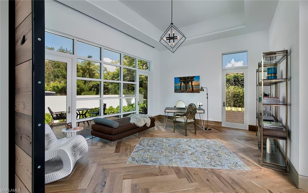 PINE RIDGE - Residential