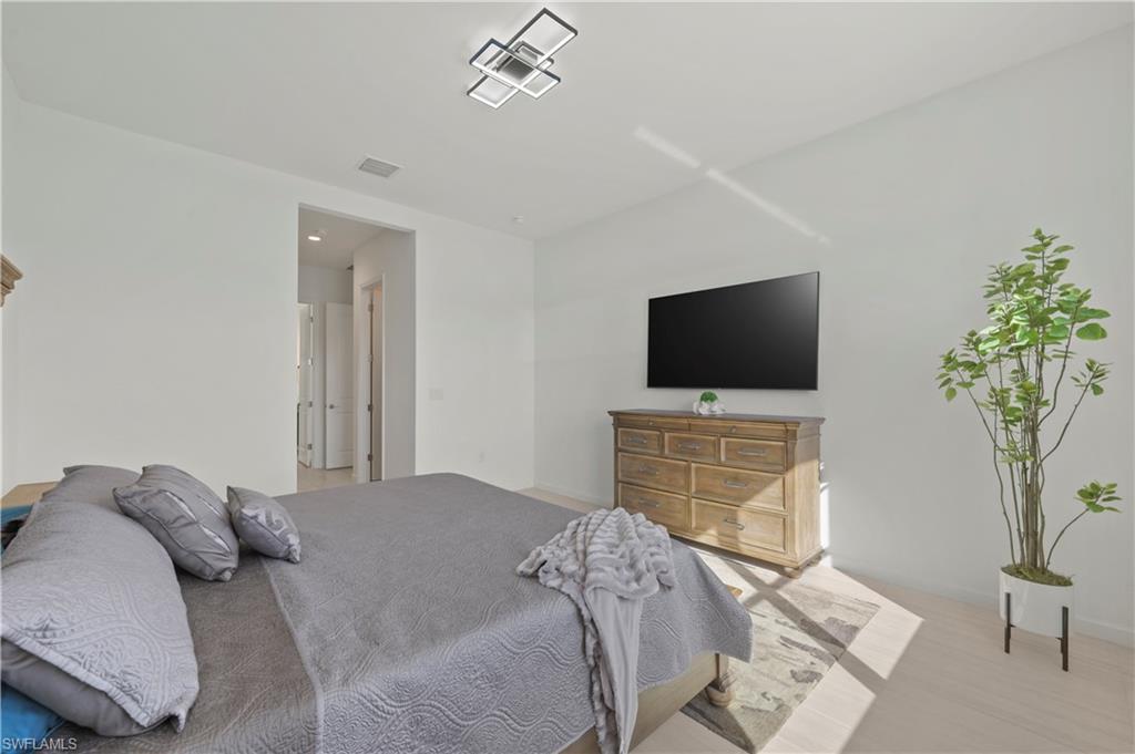 SEVEN SHORES - Residential