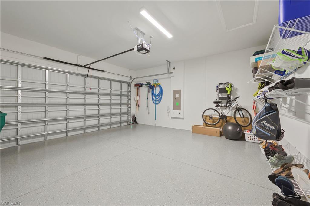 SEVEN SHORES - Residential